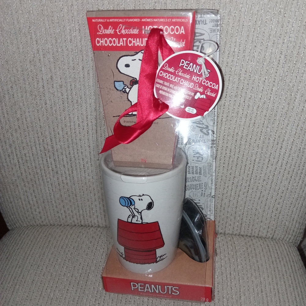 FREE*❤️expired 2019 Hot Cocoa Mix Gift Set with Peanuts Snoopy Travel Mug & Lid